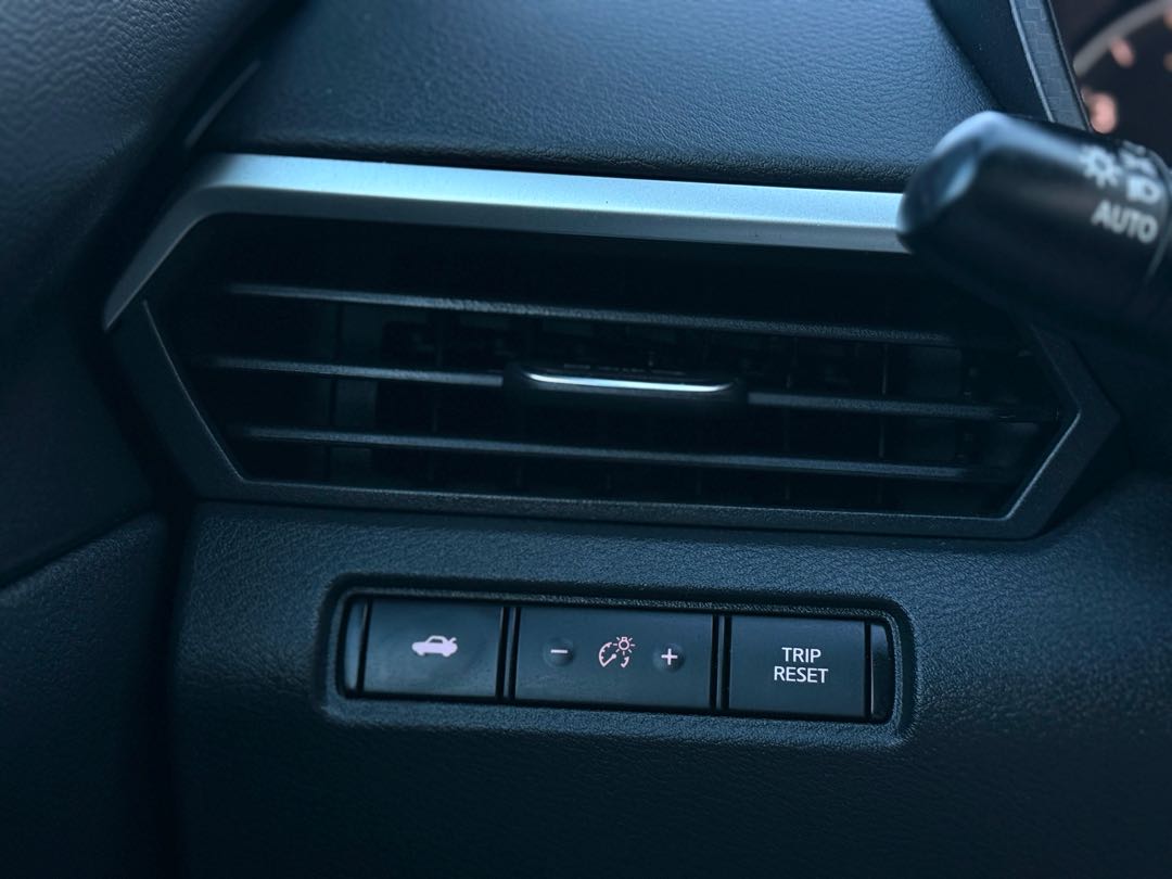 Car Image 2019 NISSAN ALTIMA S