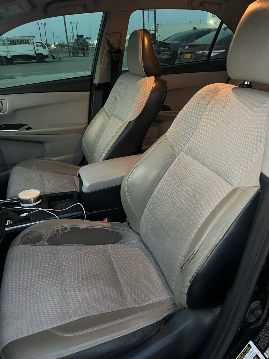 Car Image 2015 TOYOTA CAMRY SE