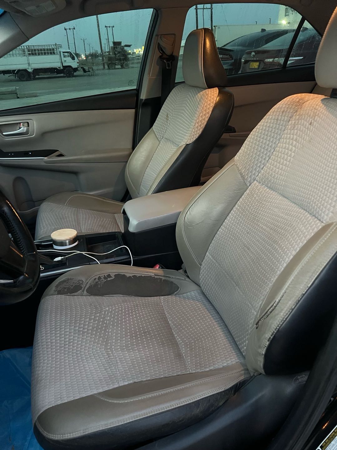 Car Image 2015 TOYOTA CAMRY SE