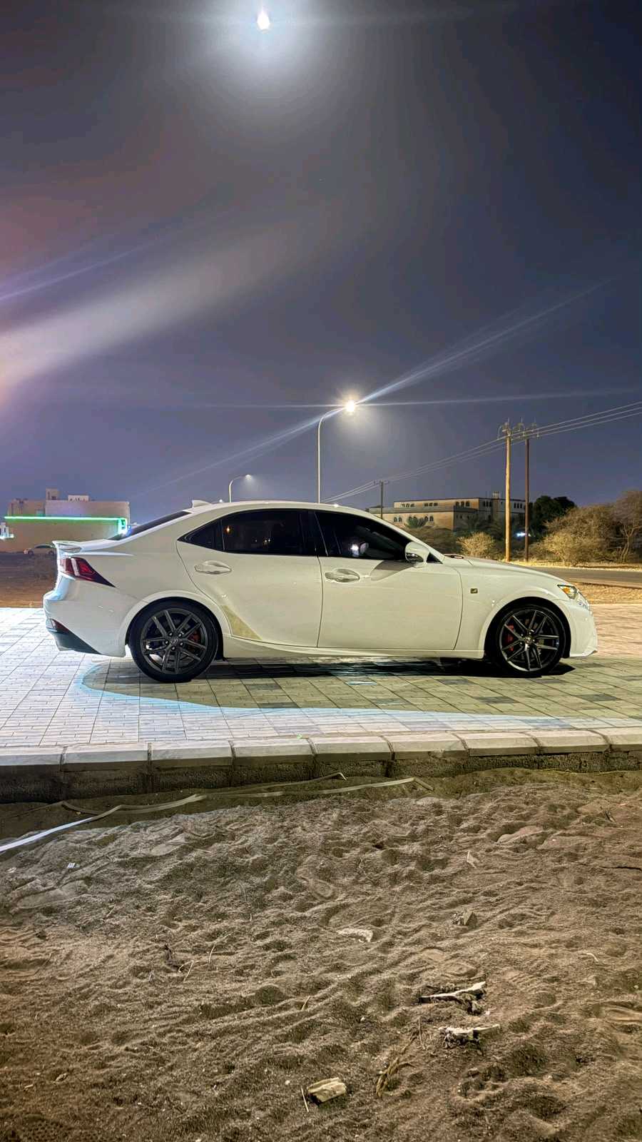 Car Image 2016 LEXUS IS 200