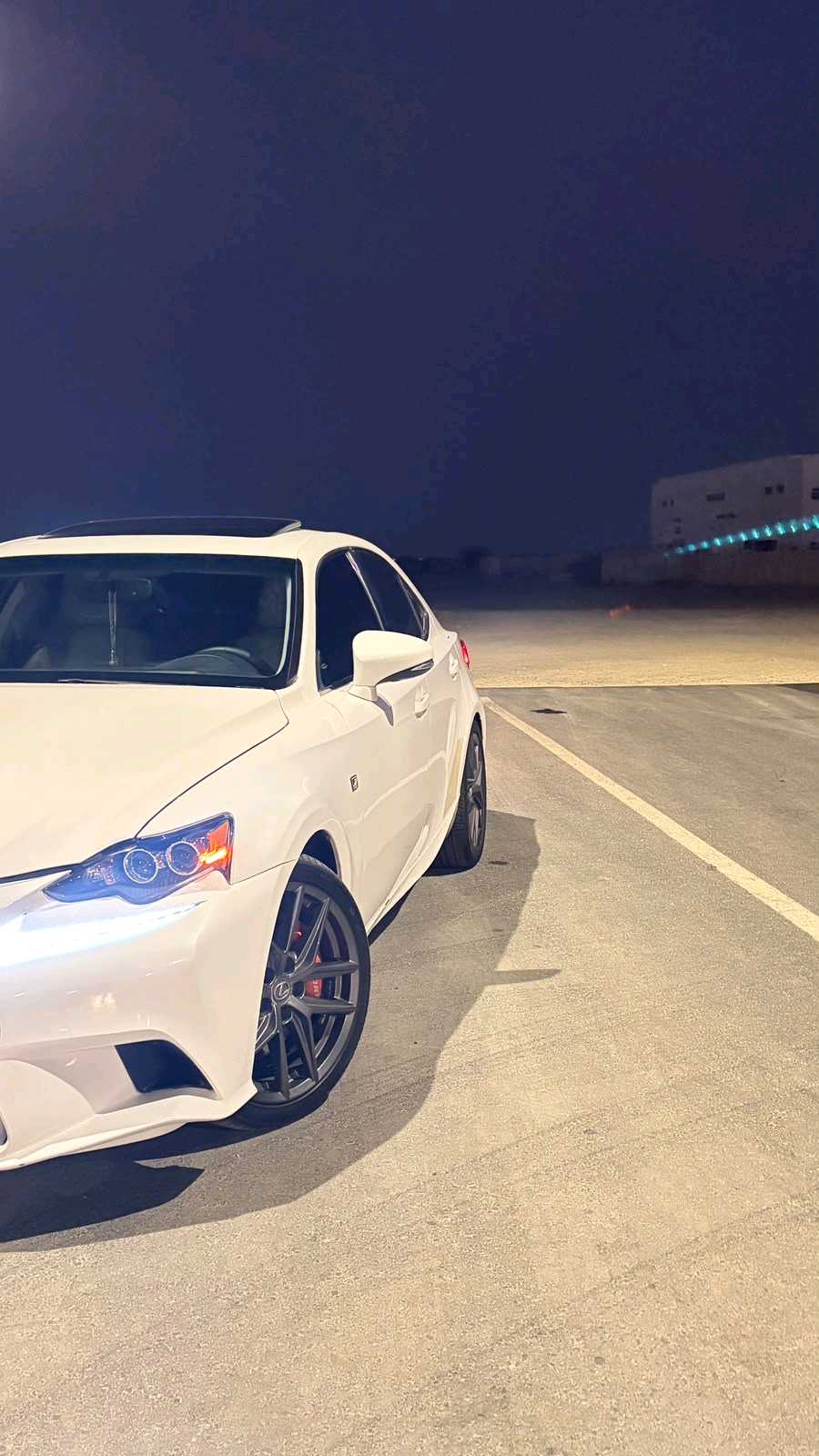 Car Image 2016 LEXUS IS 200
