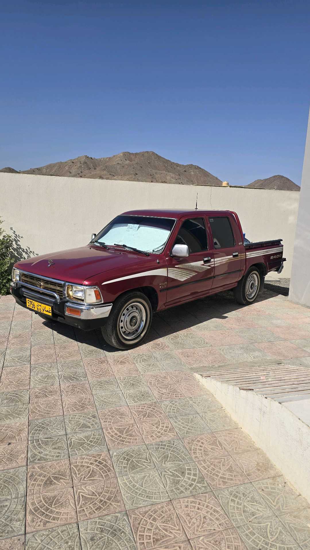 Car Image 1996 TOYOTA HILUX 2.7