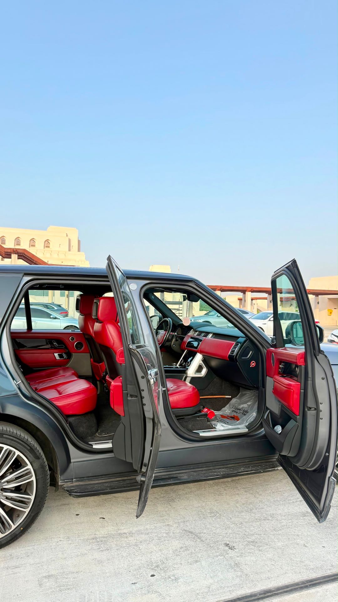 Car Image 2019 LAND ROVER VOGUE 
