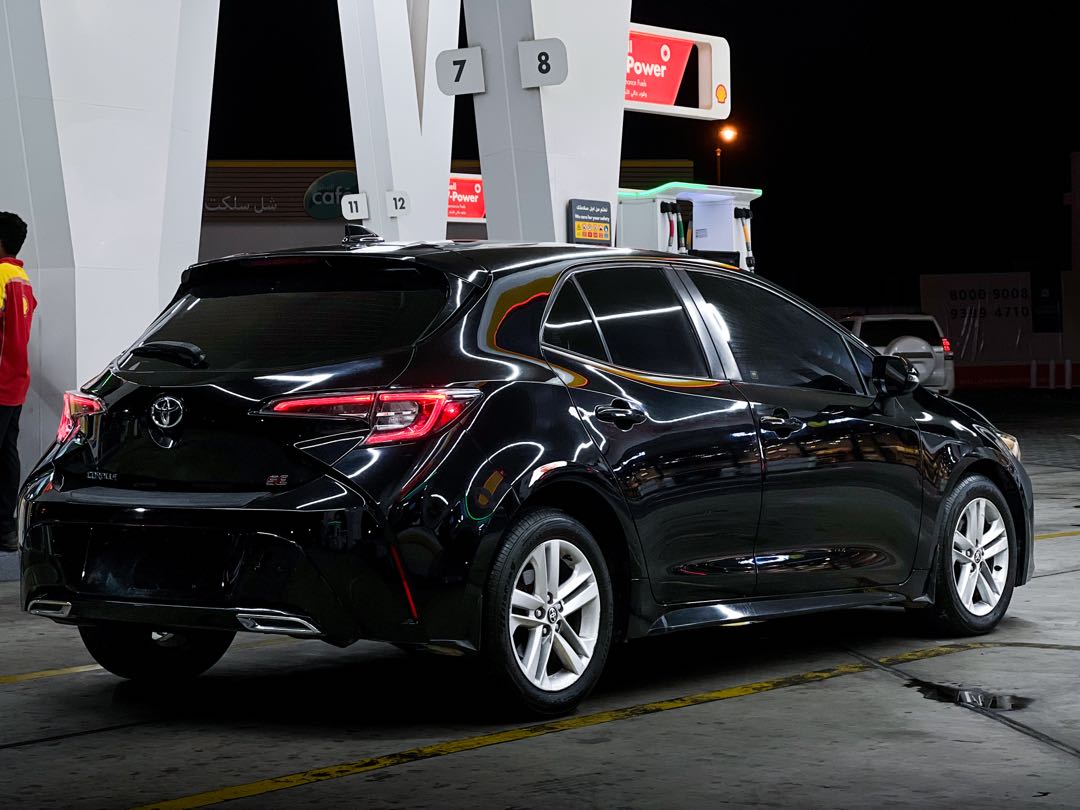 Car Image 2019 TOYOTA COROLLA Hatchback