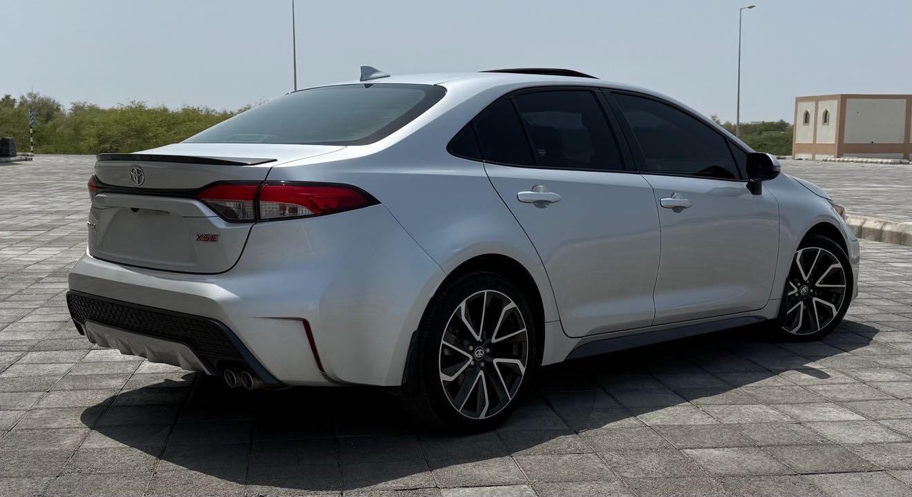 Car Image 2020 TOYOTA COROLLA XSE