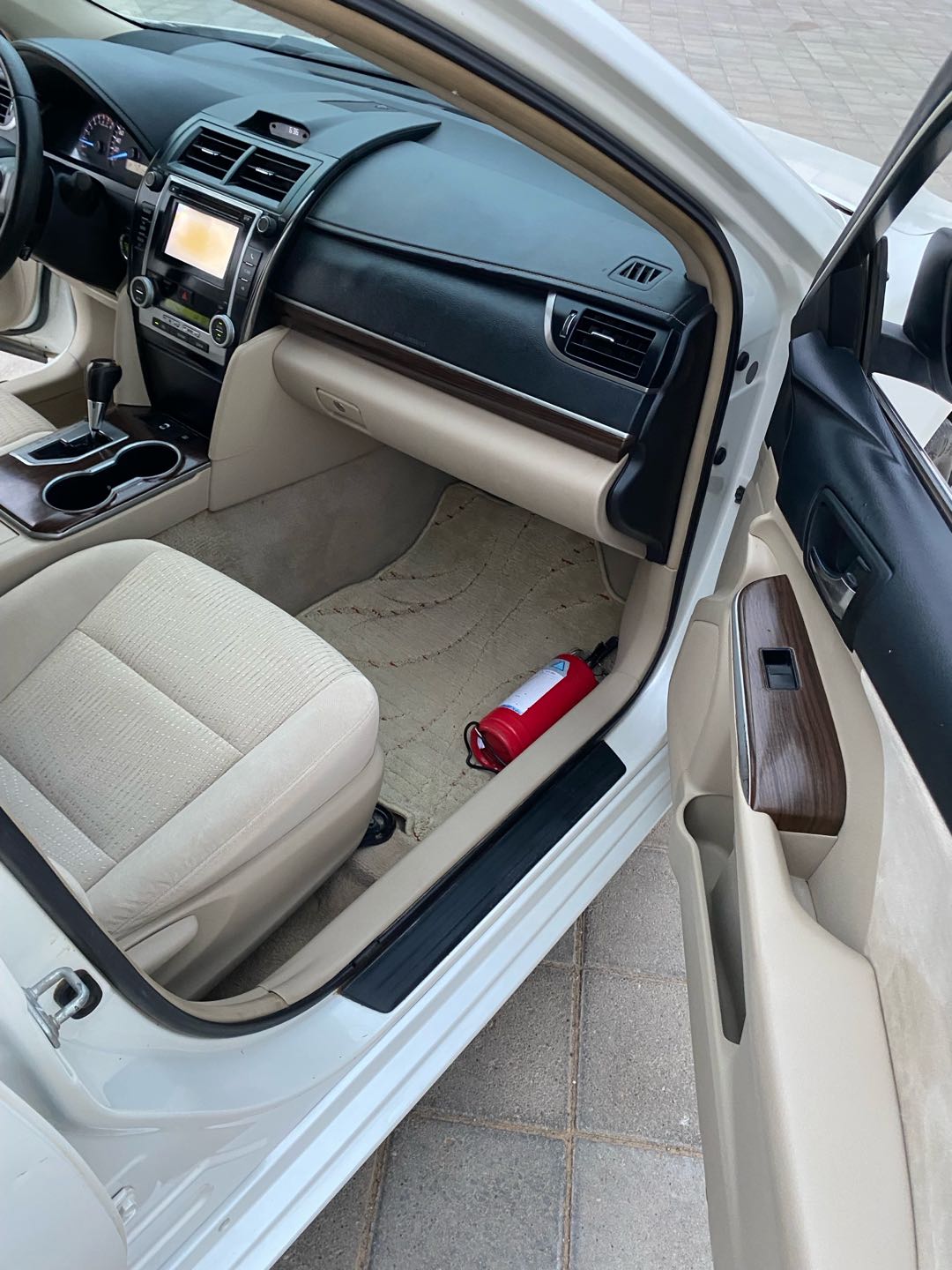 Car Image 2014 TOYOTA CAMRY GLX