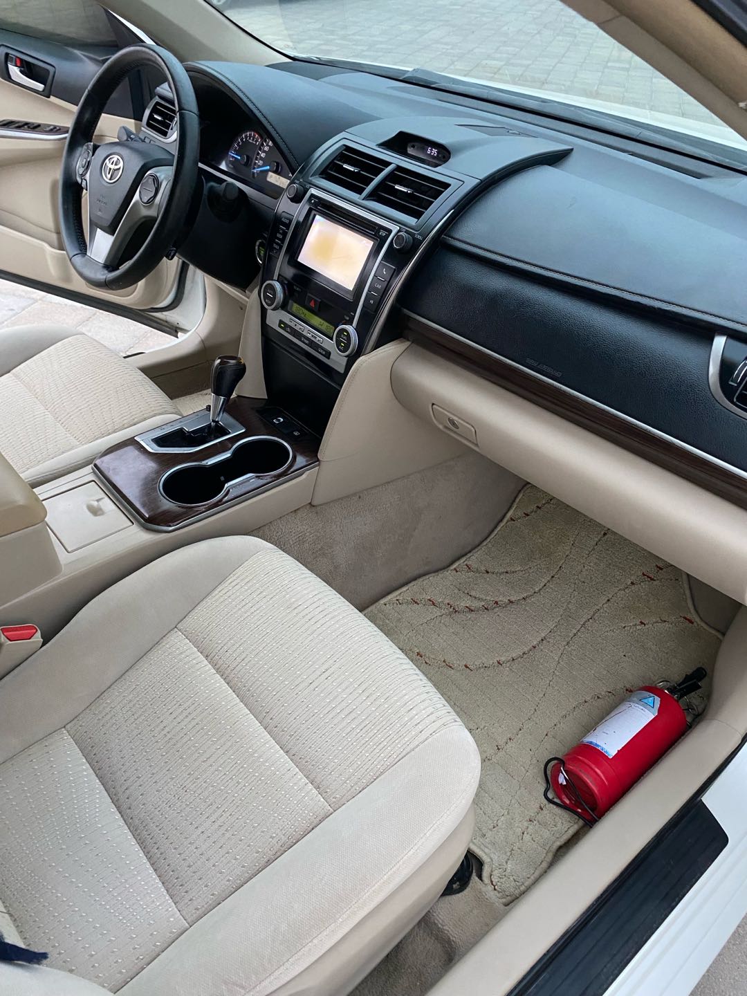 Car Image 2014 TOYOTA CAMRY GLX