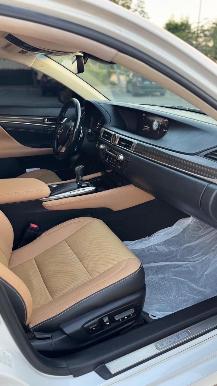 Car Image 2016 LEXUS GS 350