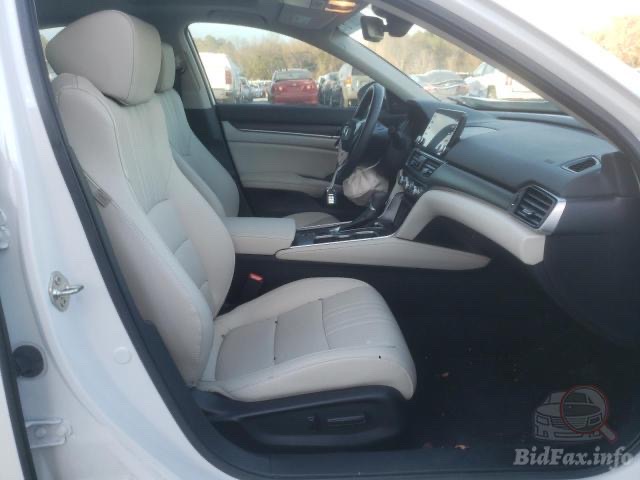 Car Image 2019 HONDA ACCORD EXL