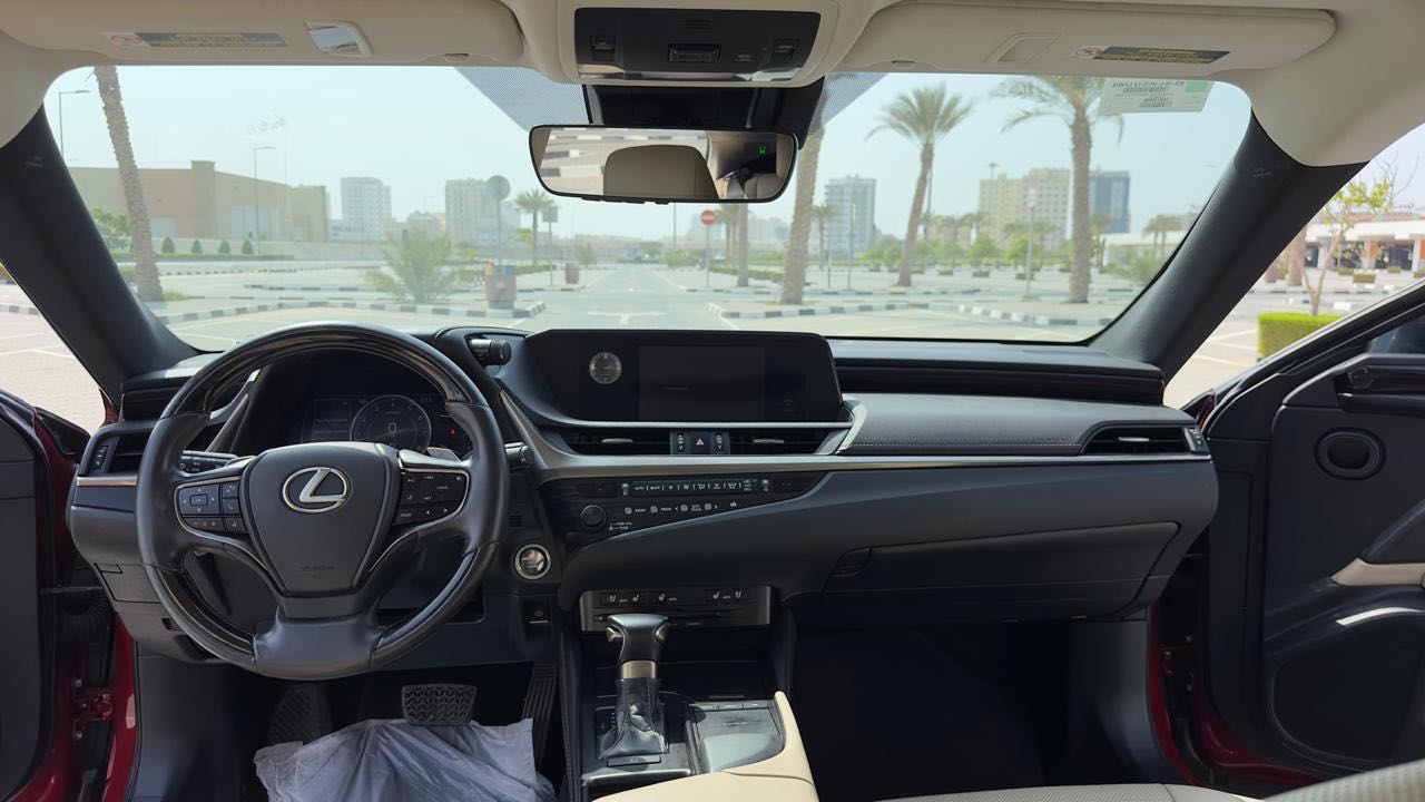 Car Image 2020 LEXUS ES 350