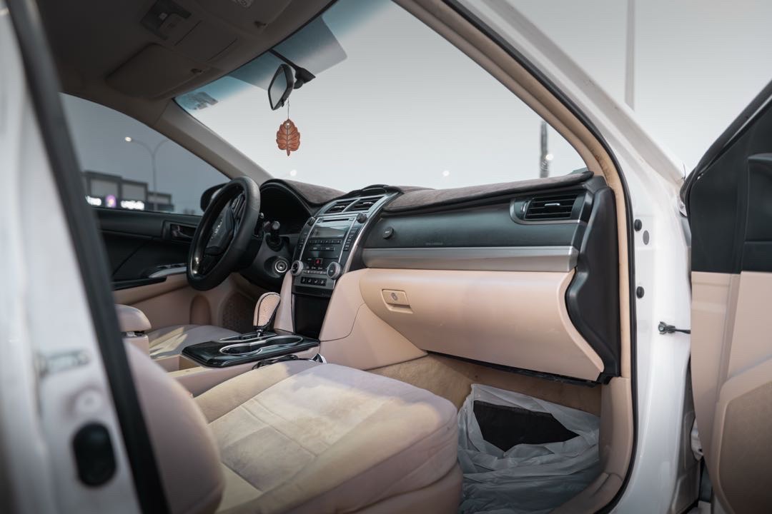 Car Image 2017 TOYOTA CAMRY GL