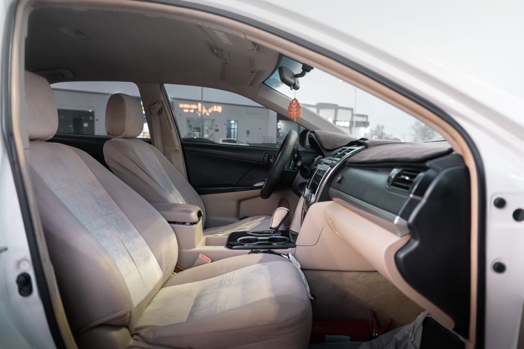 Car Image 2017 TOYOTA CAMRY GL