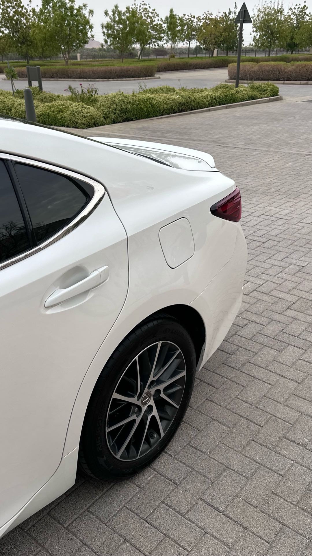 Car Image 2018 LEXUS ES 350
