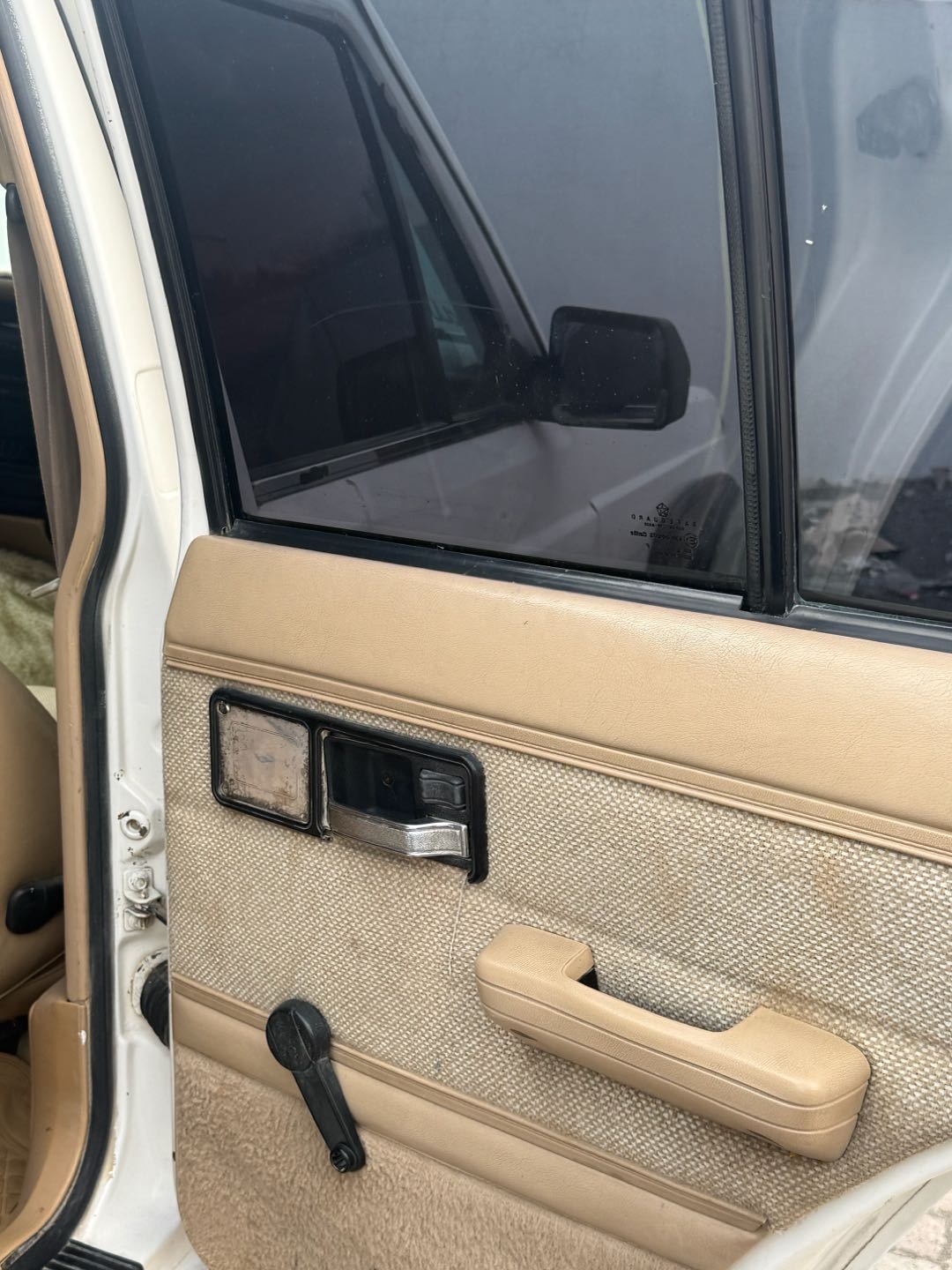 Car Image 1991 JEEP CHEROKEE 