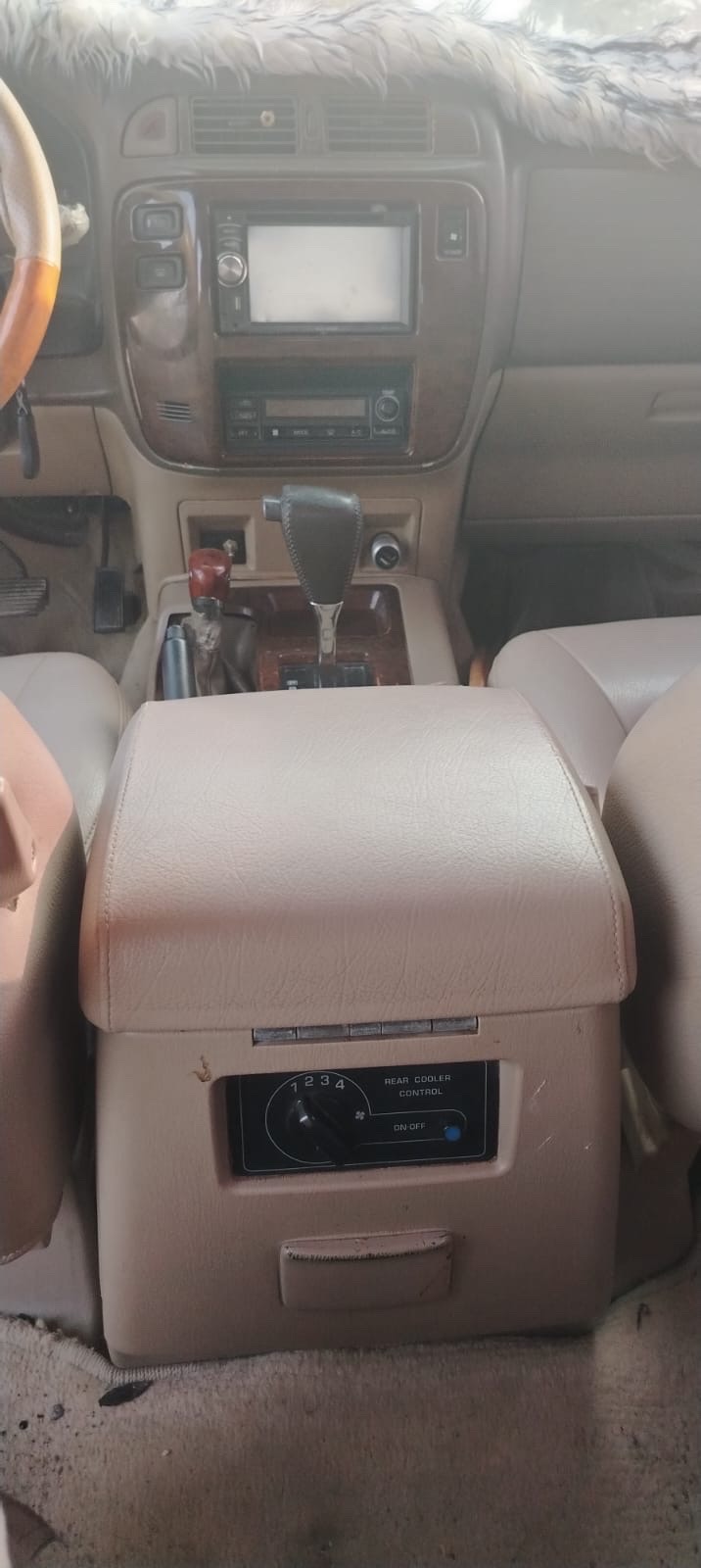 Car Image 1998 NISSAN SAFARI 