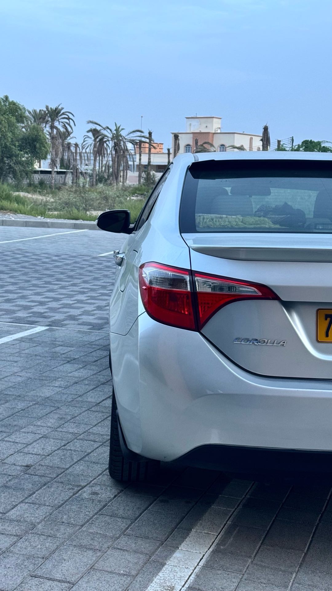 Car Image 2015 TOYOTA COROLLA LE