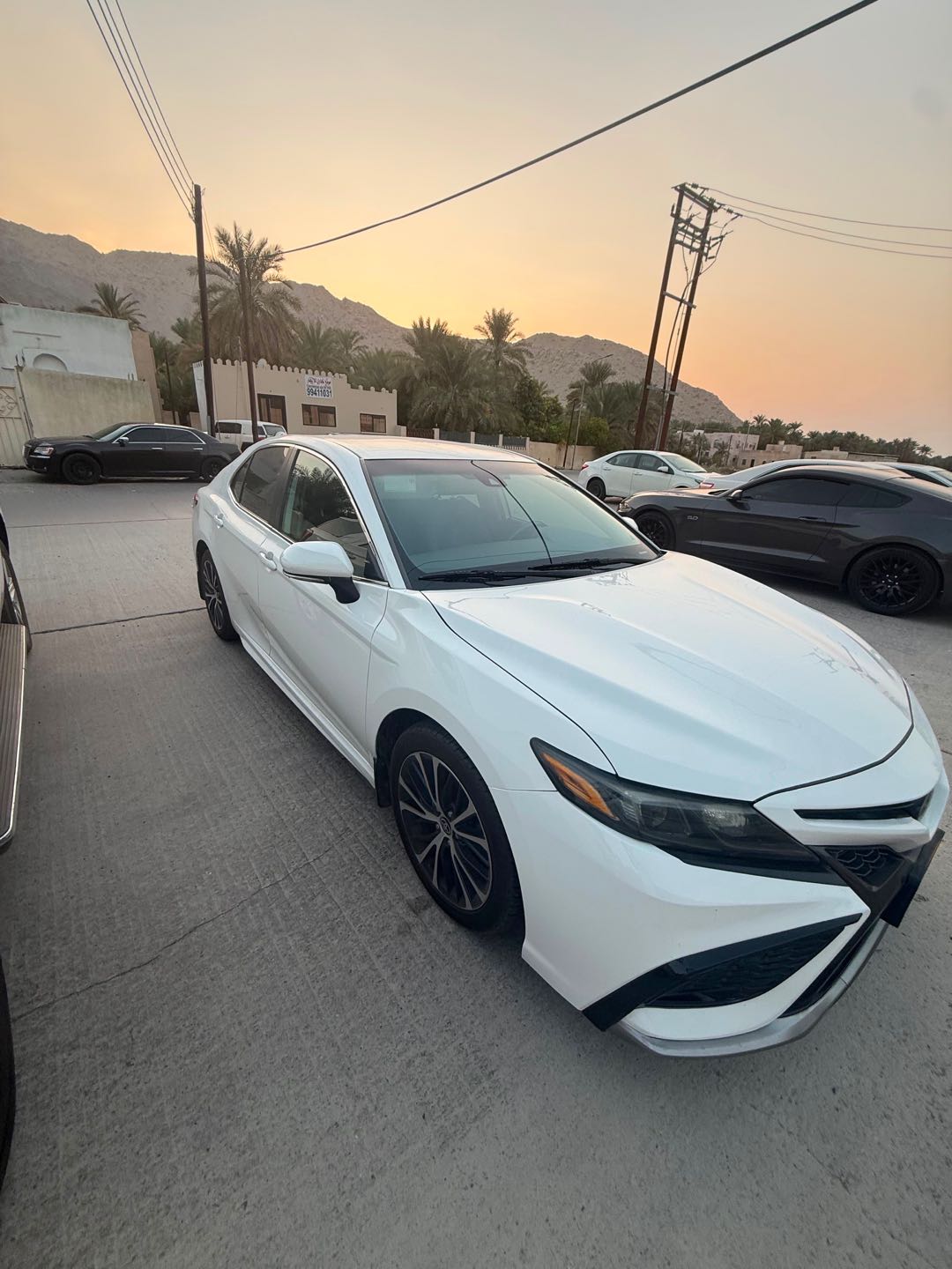 Car Image 2020 TOYOTA CAMRY SE