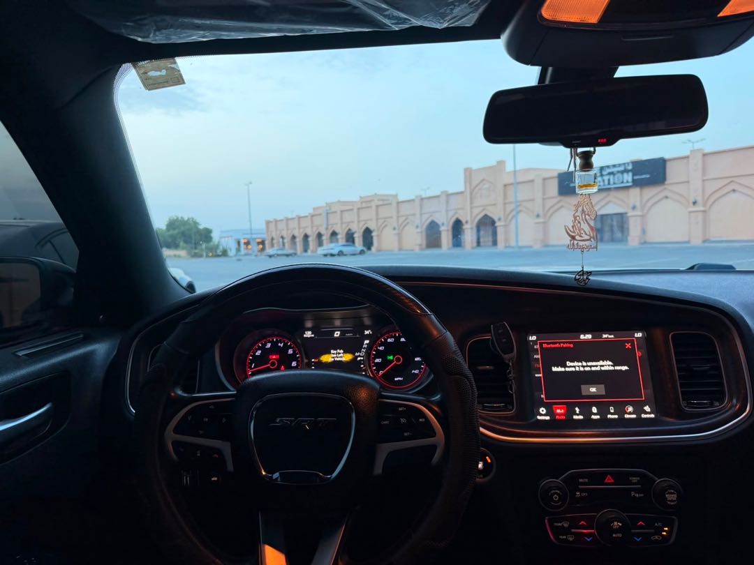 Car Image 2018 DODGE CHARGER SXT