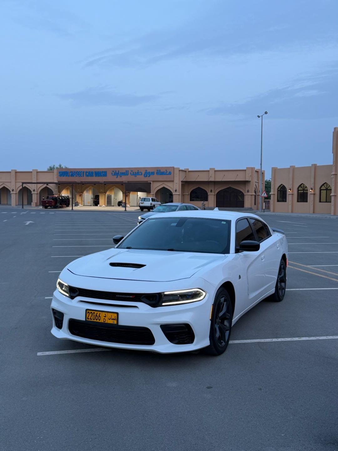 Car Image 2018 DODGE CHARGER SXT