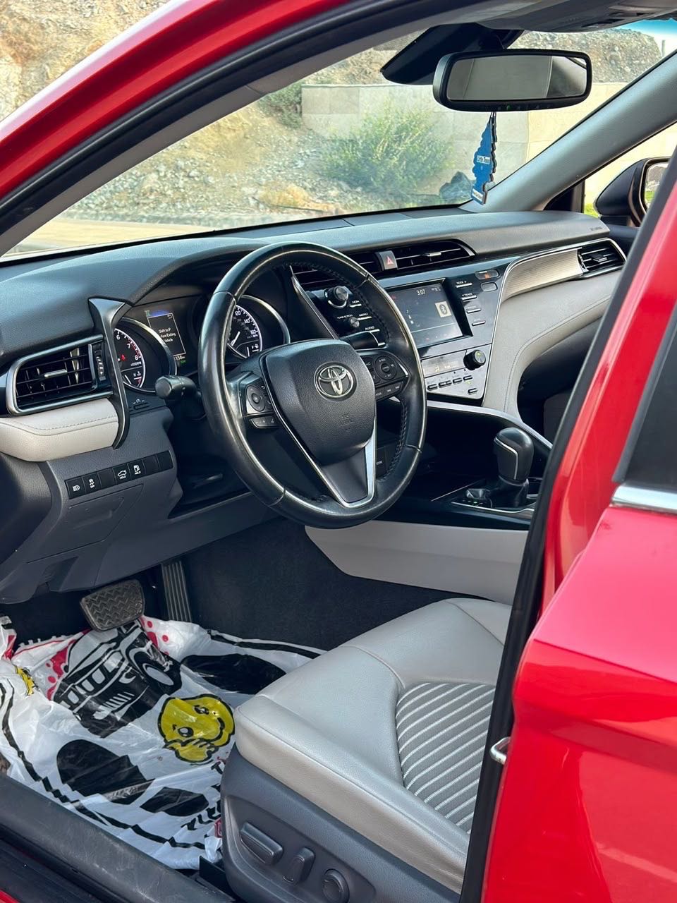 Car Image 2019 TOYOTA CAMRY SE