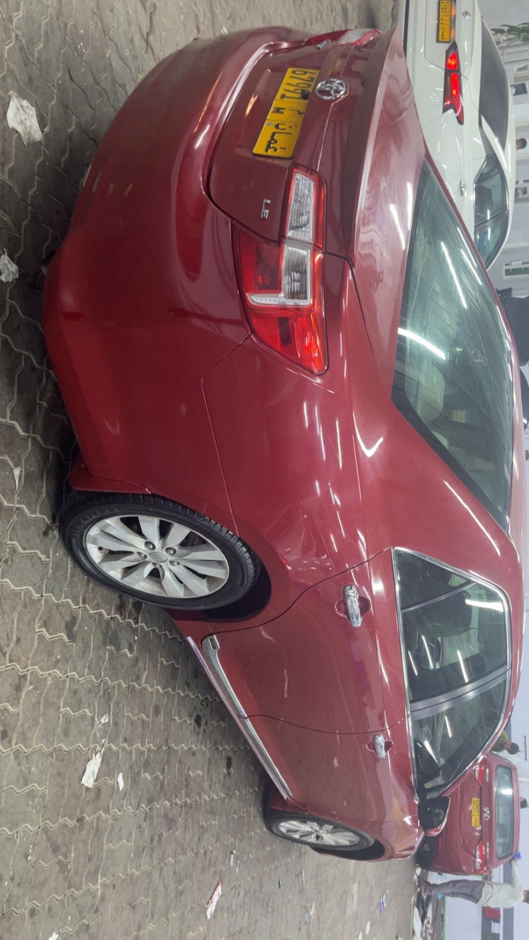 Car Image 2012 TOYOTA CAMRY LE