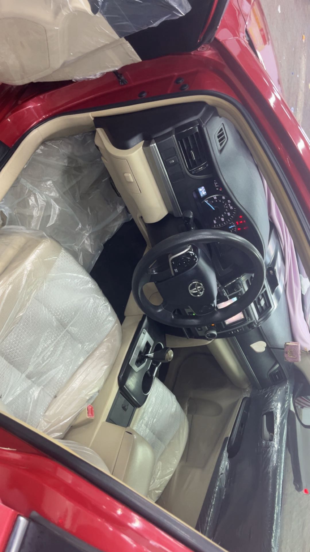 Car Image 2012 TOYOTA CAMRY LE