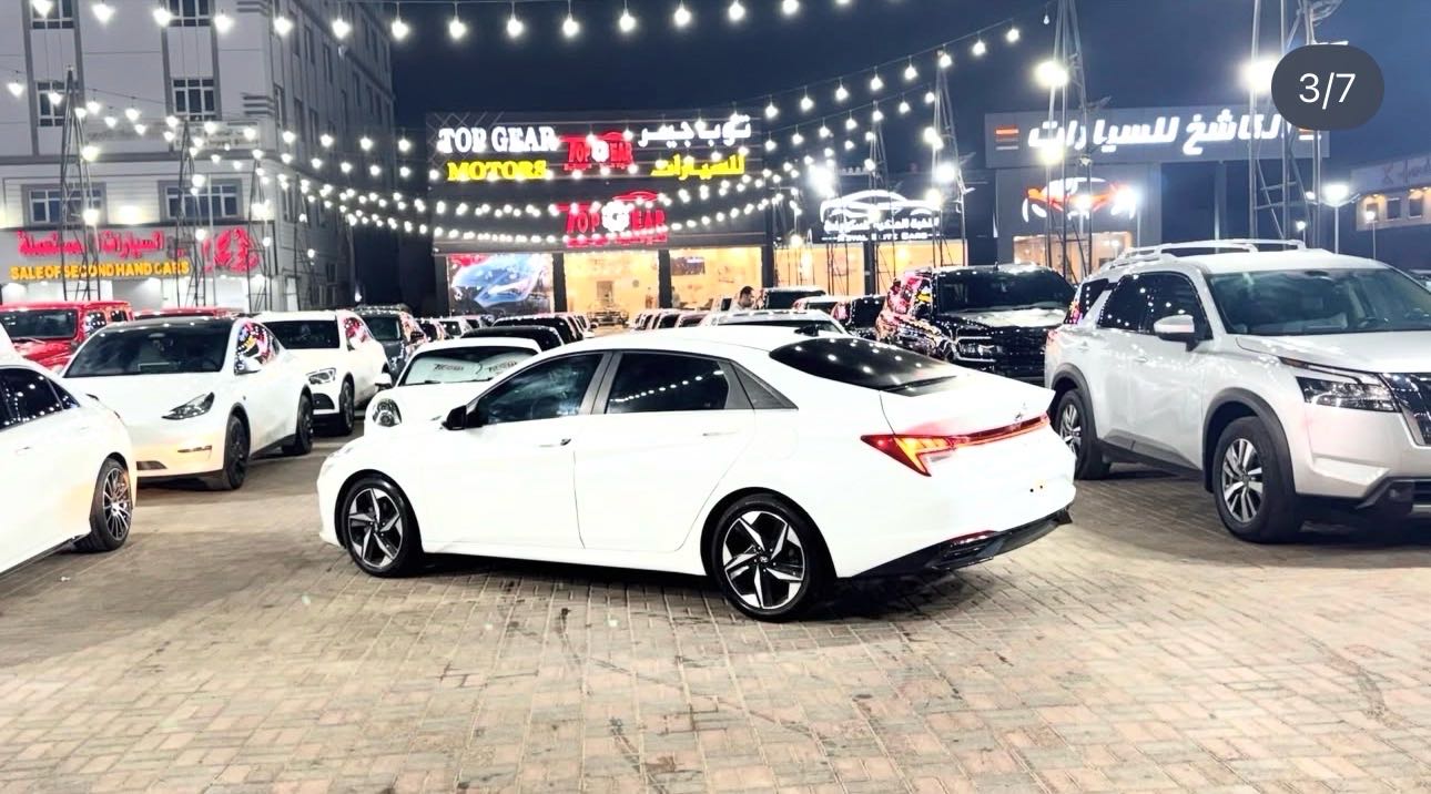 Car Image 2021 HYUNDAI ELANTRA LIMITED