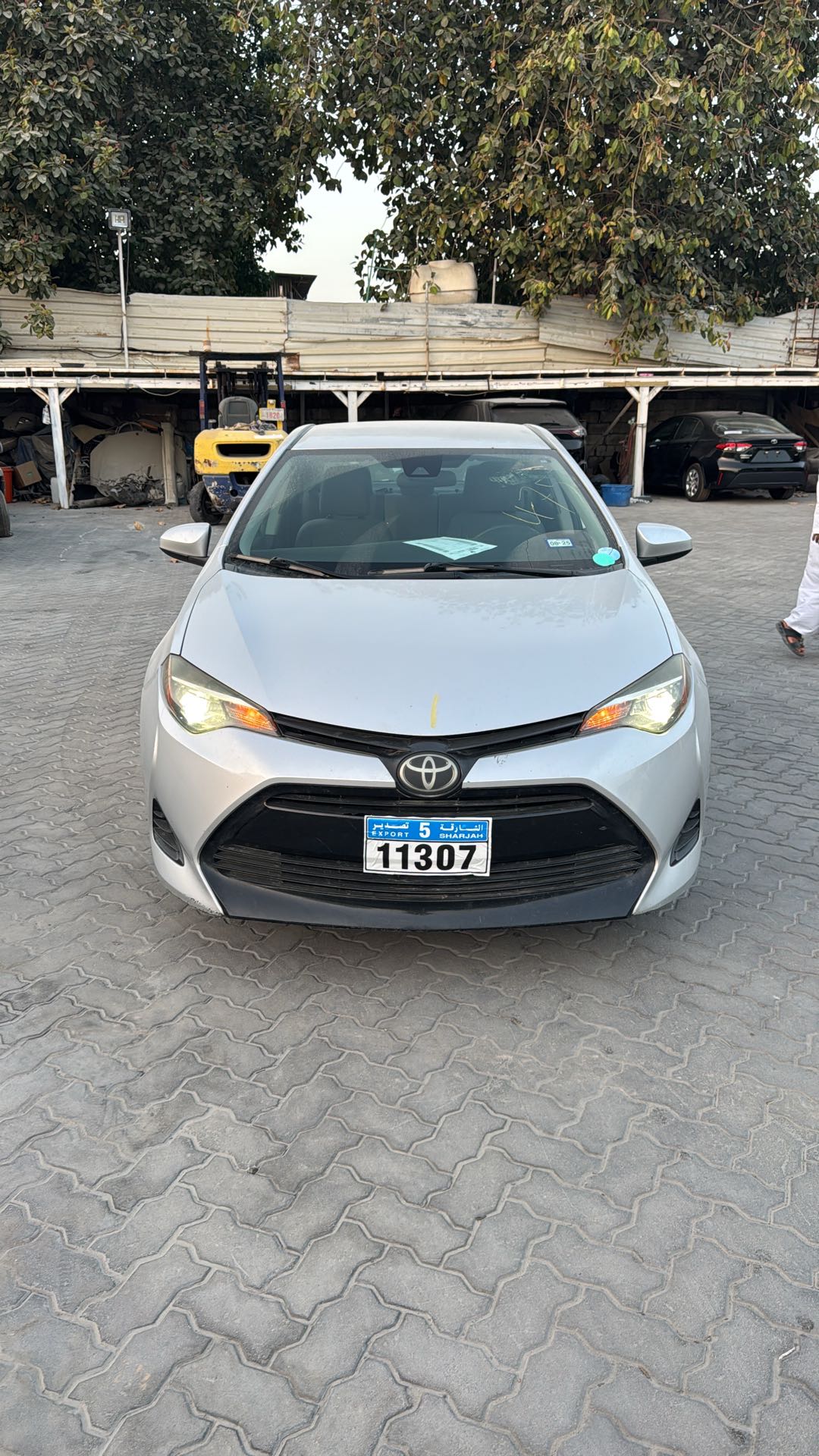 Car Image 2019 TOYOTA COROLLA LE