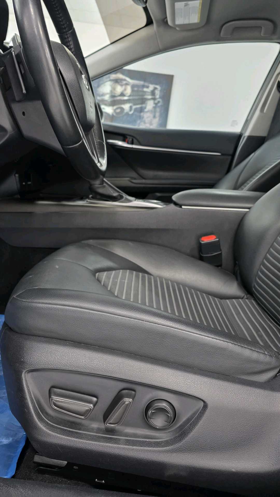 Car Image 2023 TOYOTA CAMRY SE