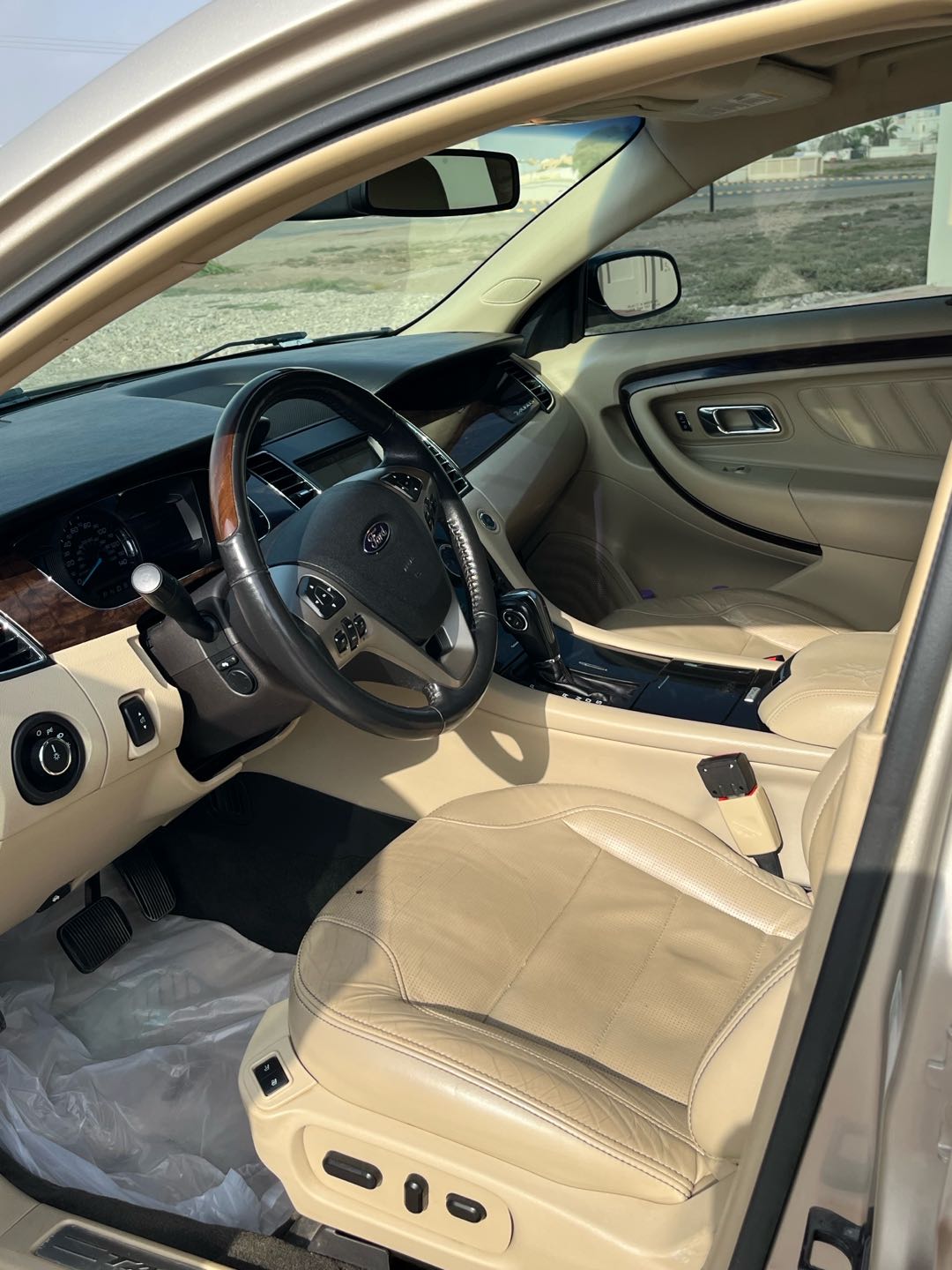 Car Image 2018 FORD TAURUS 