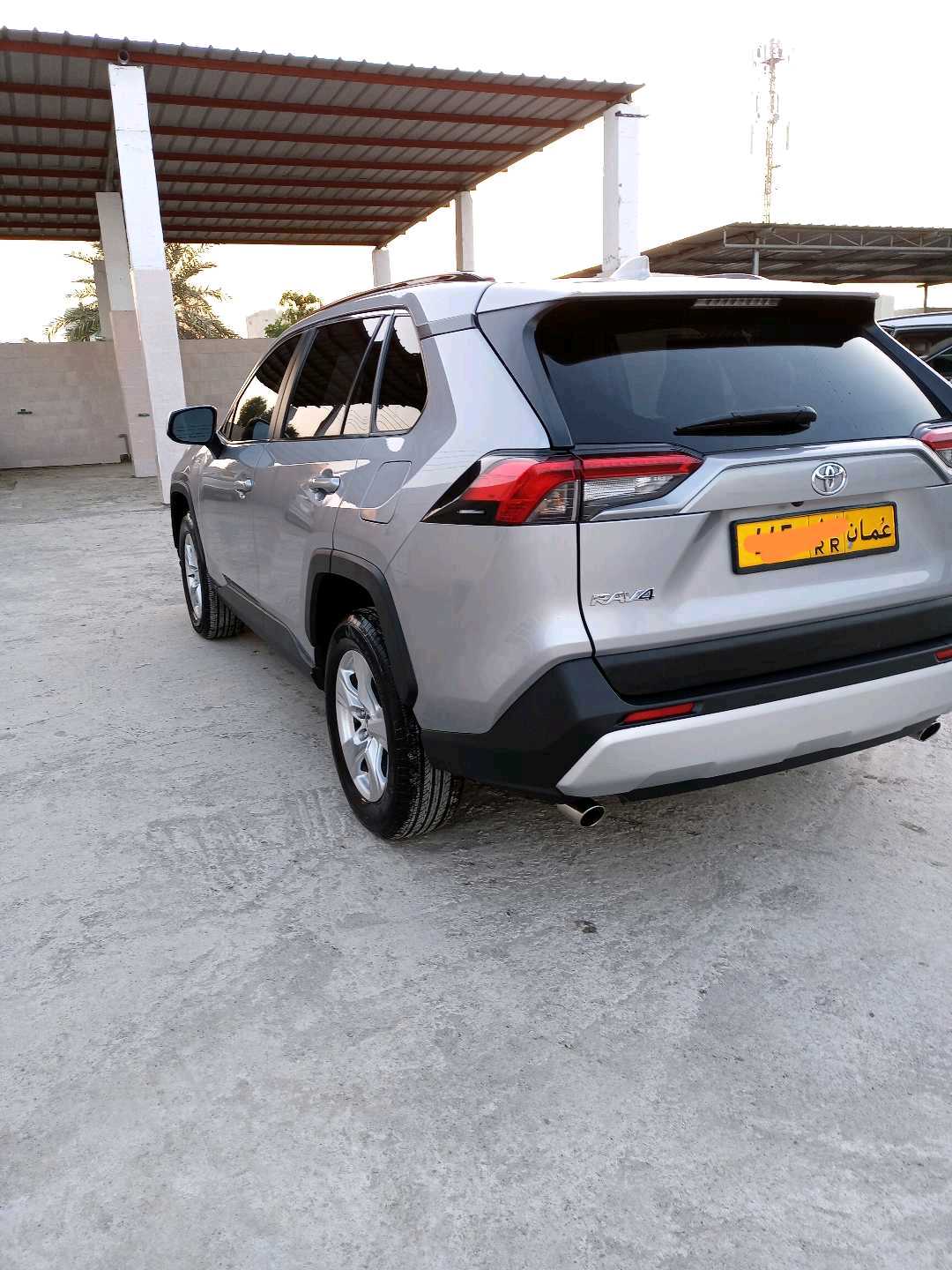 Car Image 2019 TOYOTA RAV4 LE