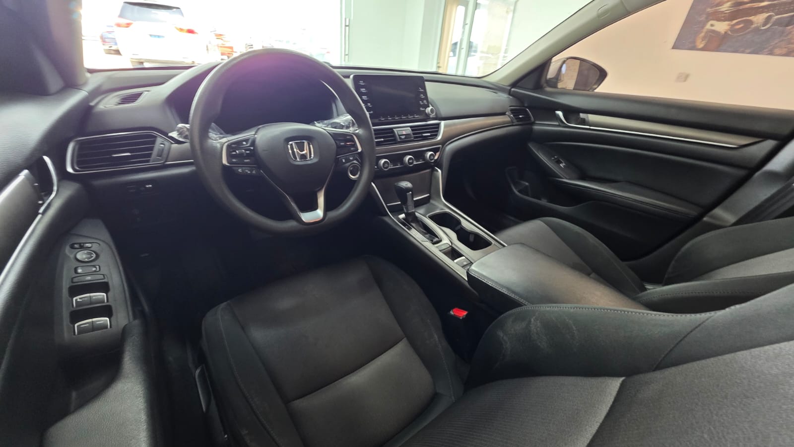 Car Image 2018 HONDA ACCORD LX