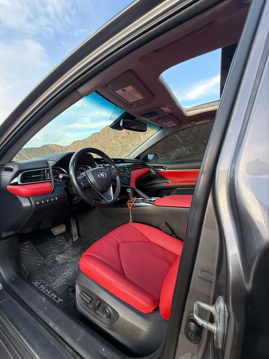 Car Image 2020 TOYOTA CAMRY XSE