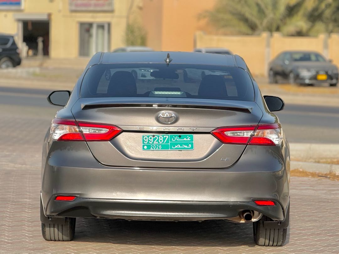 Car Image 2019 TOYOTA CAMRY LE