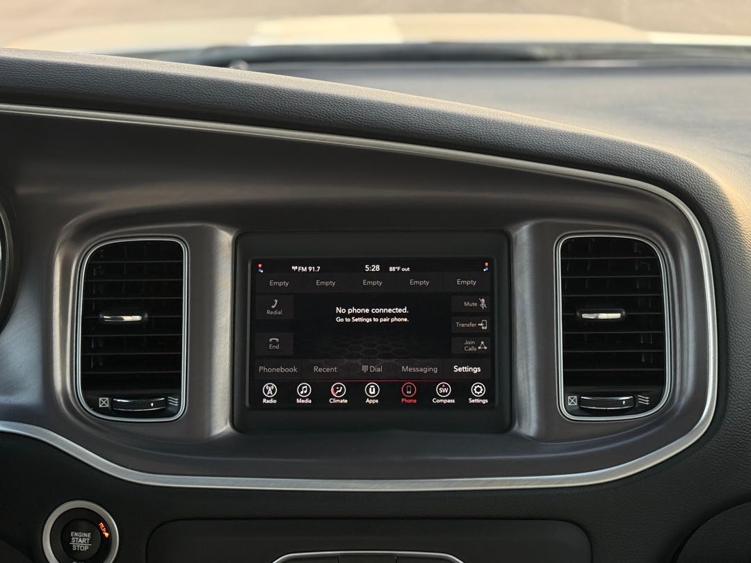 Car Image 2020 DODGE CHARGER SXT