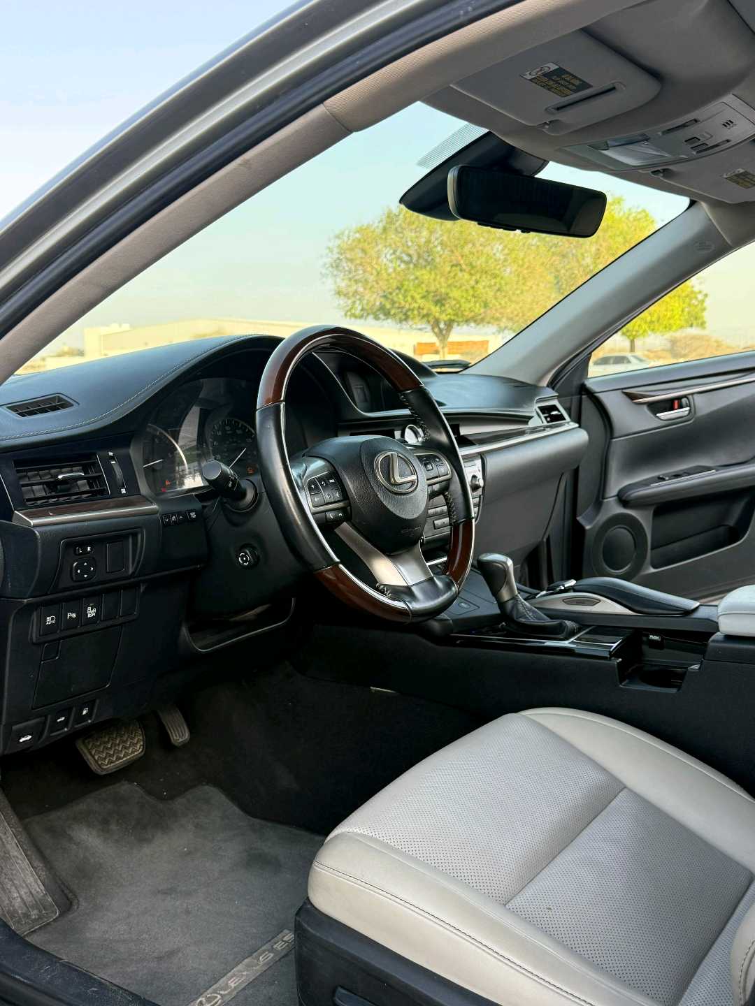 Car Image 2018 LEXUS ES 350