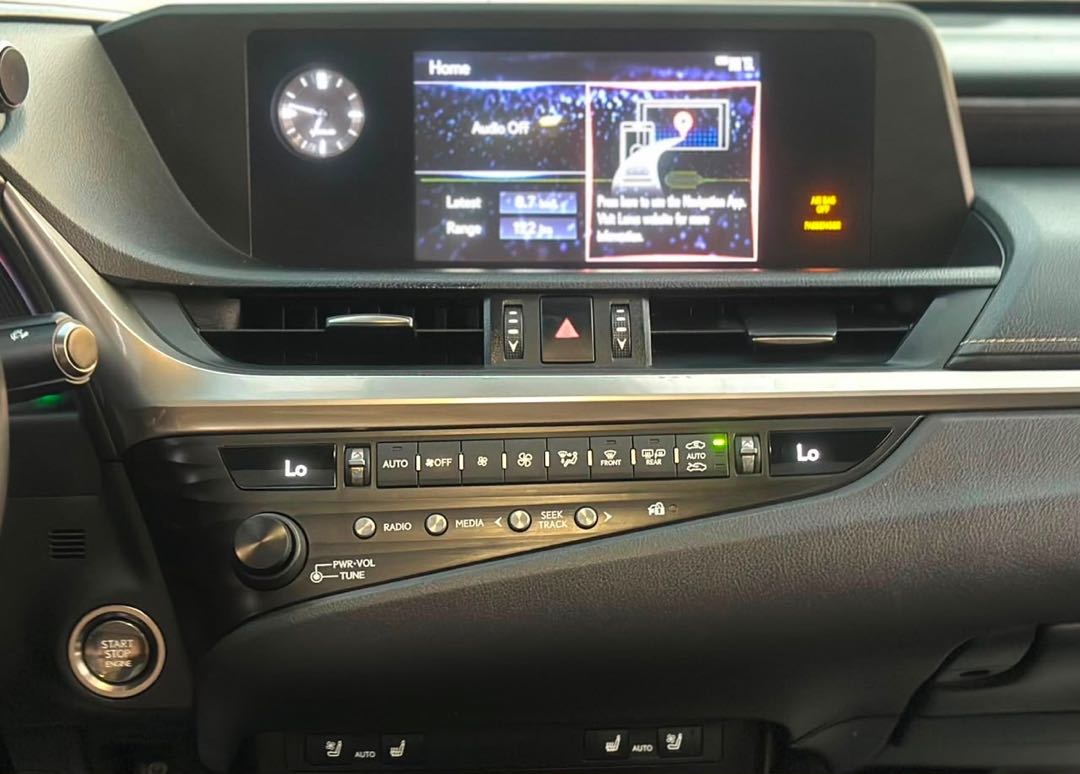 Car Image 2019 LEXUS ES 350