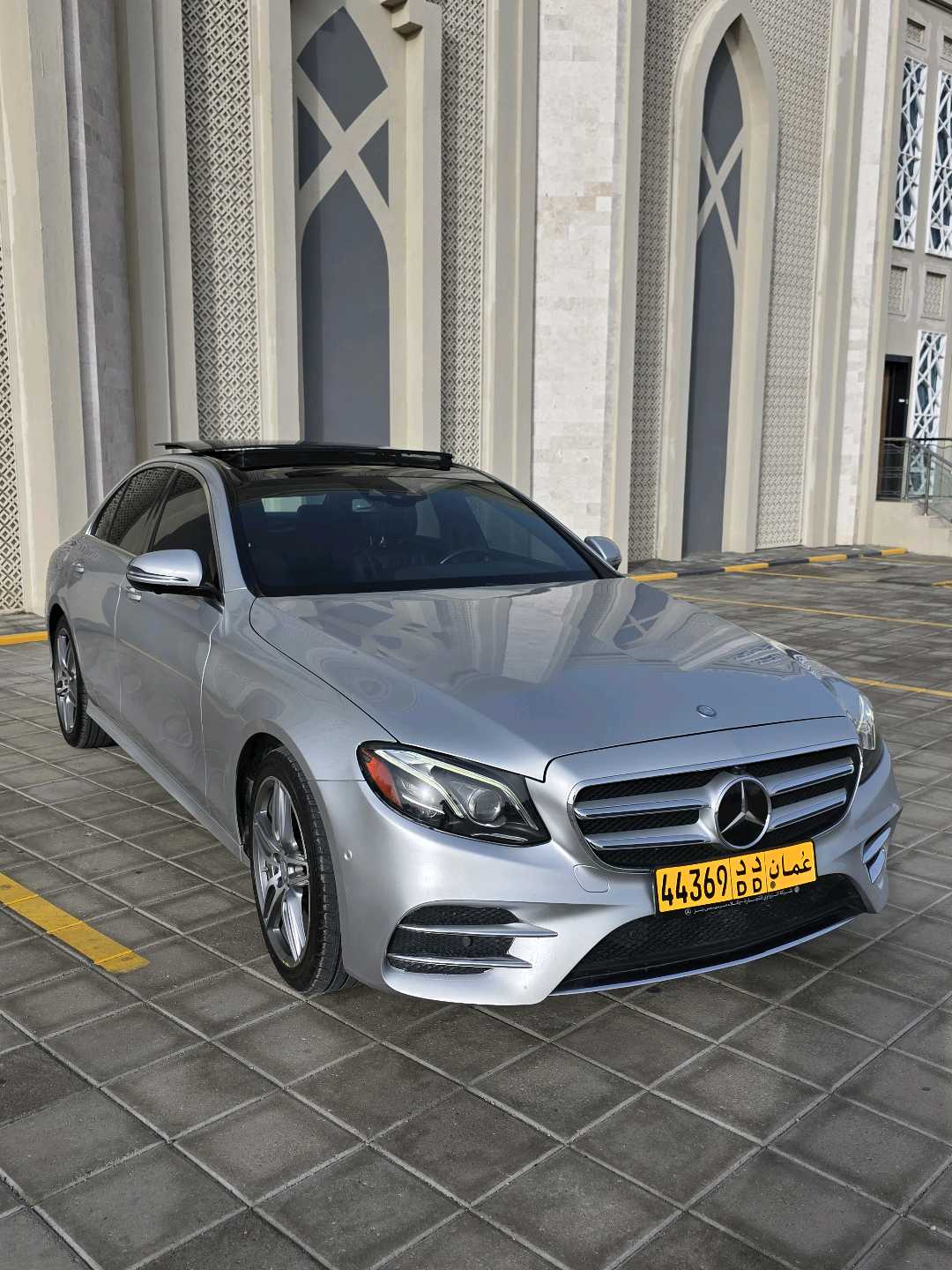 Car Image 2017 MERCEDES E Class 300