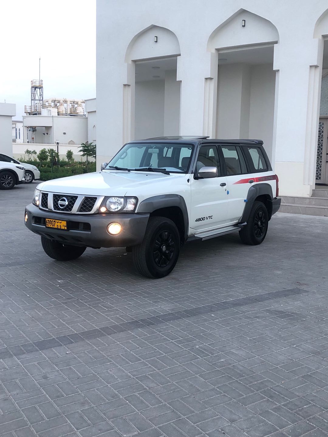 Car Image 2019 NISSAN SAFARI 