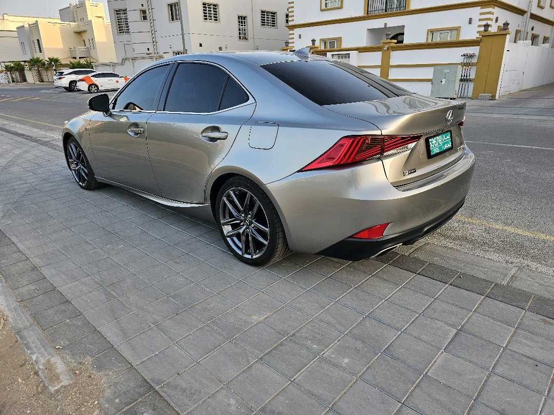 Car Image 2018 LEXUS IS 300