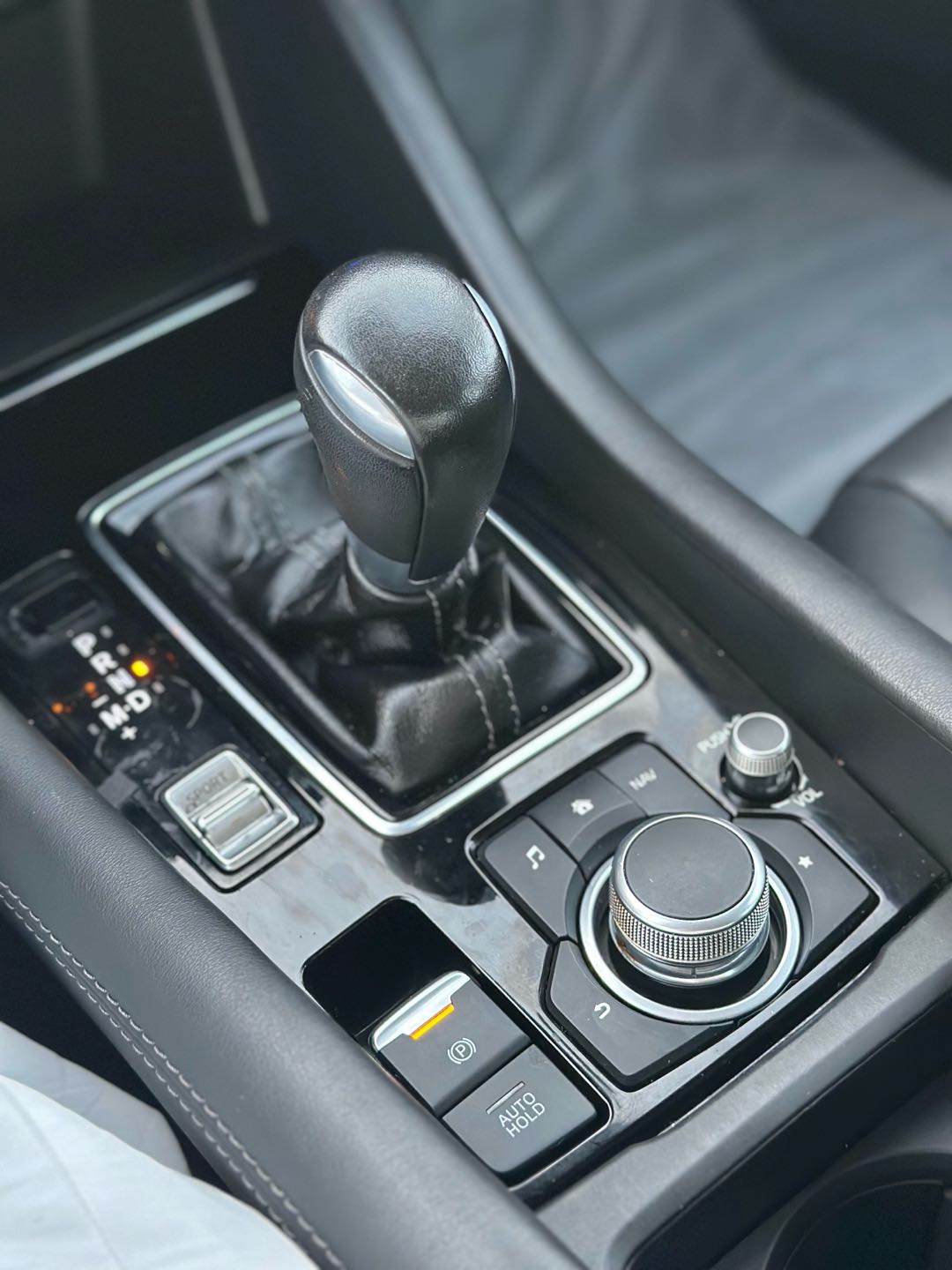 Car Image 2018 MAZDA 6 