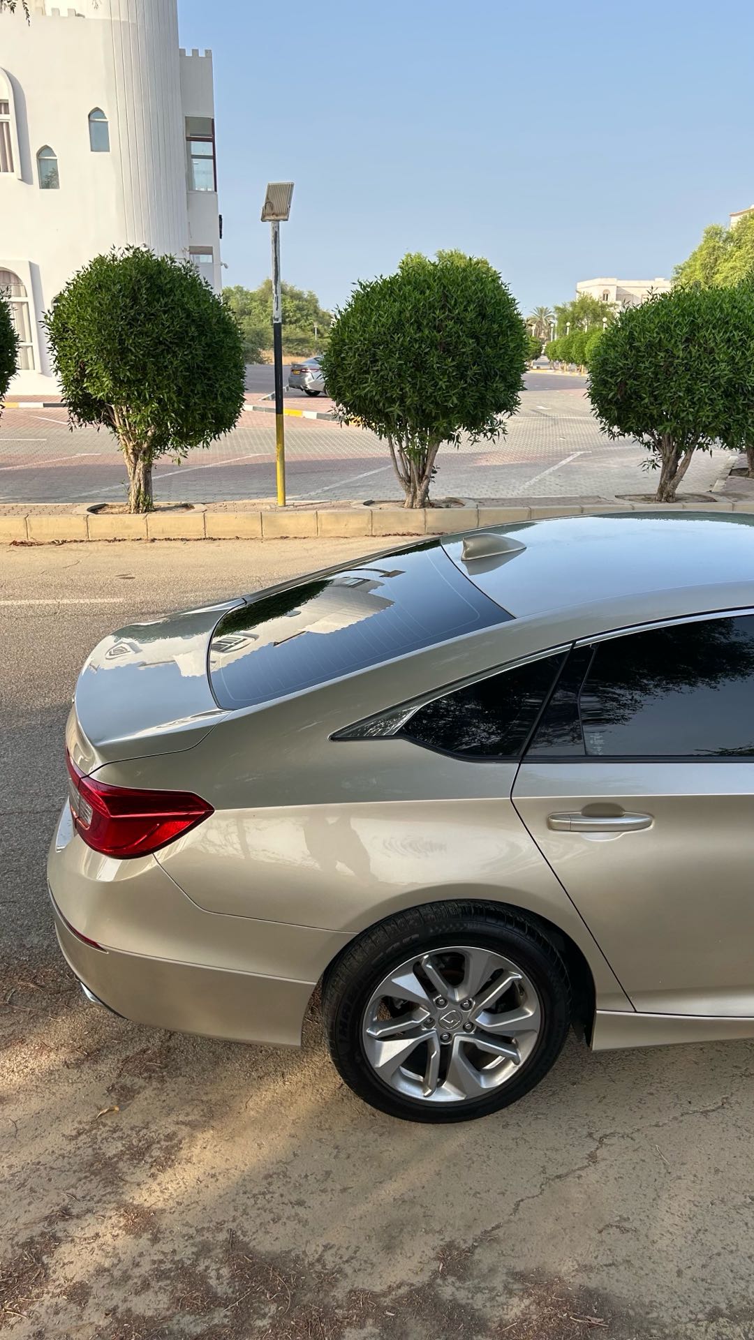 Car Image 2018 HONDA ACCORD LX