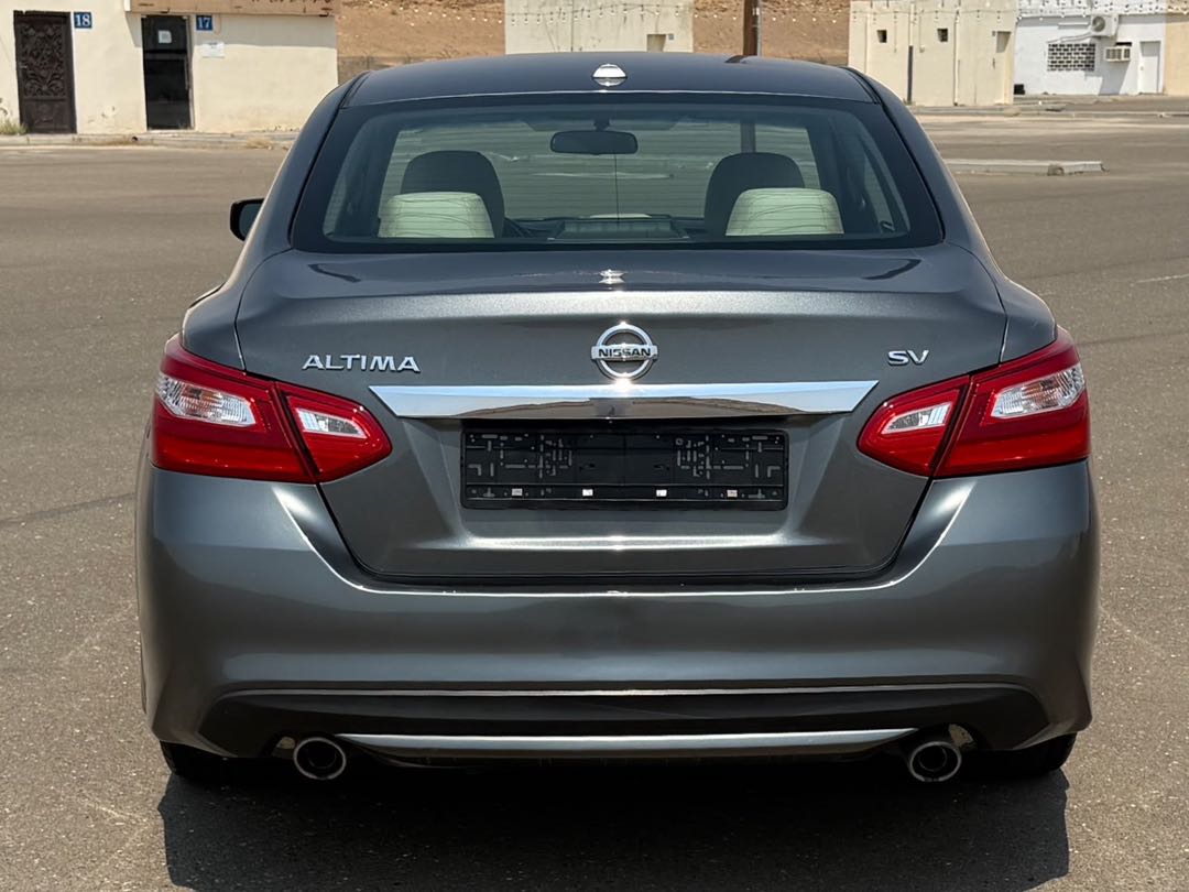 Car Image 2017 NISSAN ALTIMA SV
