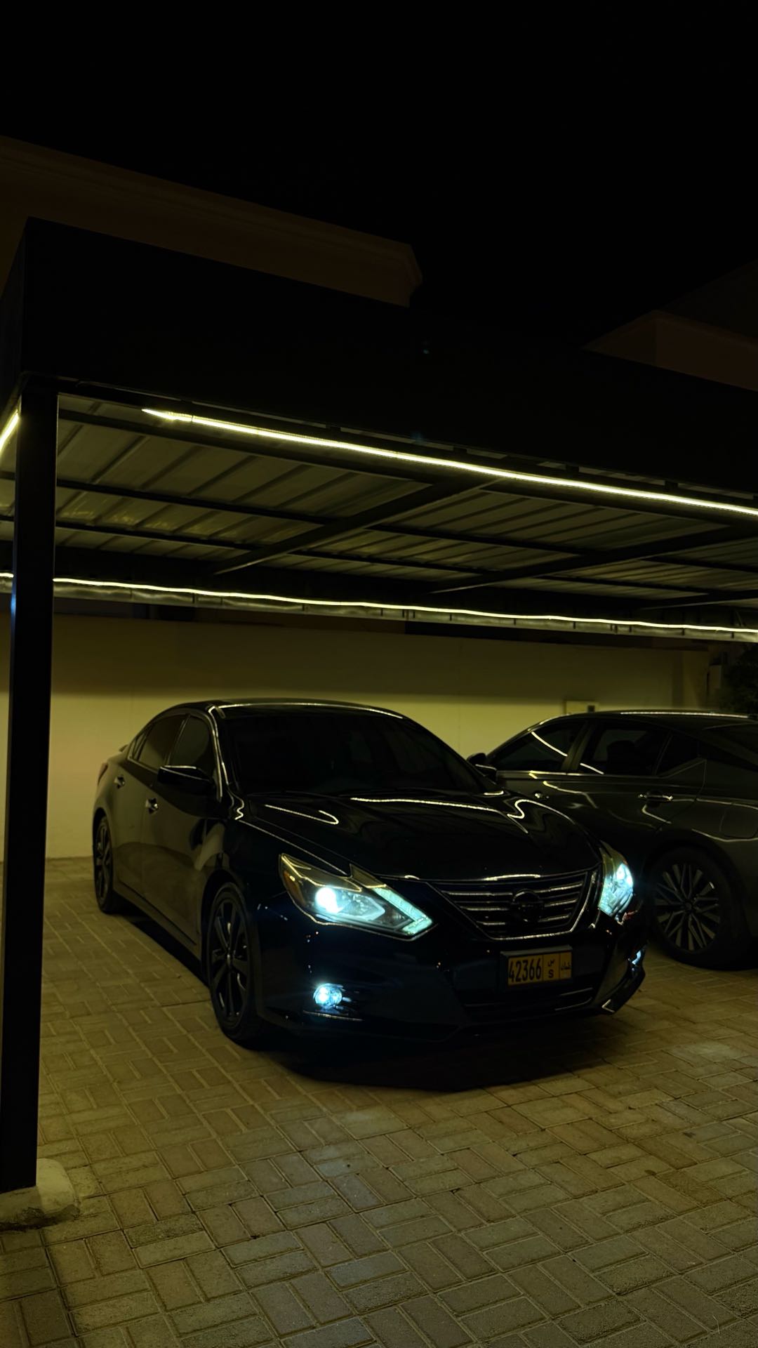 Car Image 2017 NISSAN ALTIMA SR