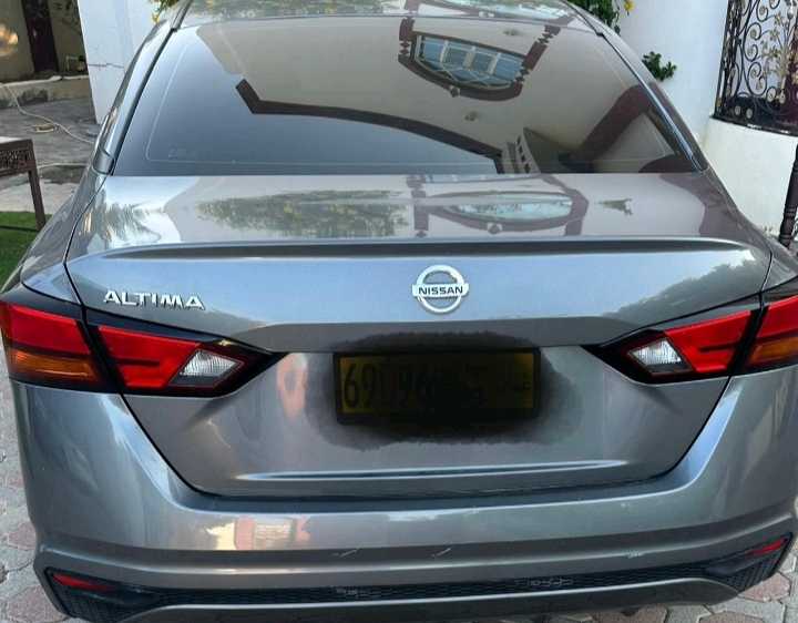Car Image 2021 NISSAN ALTIMA S