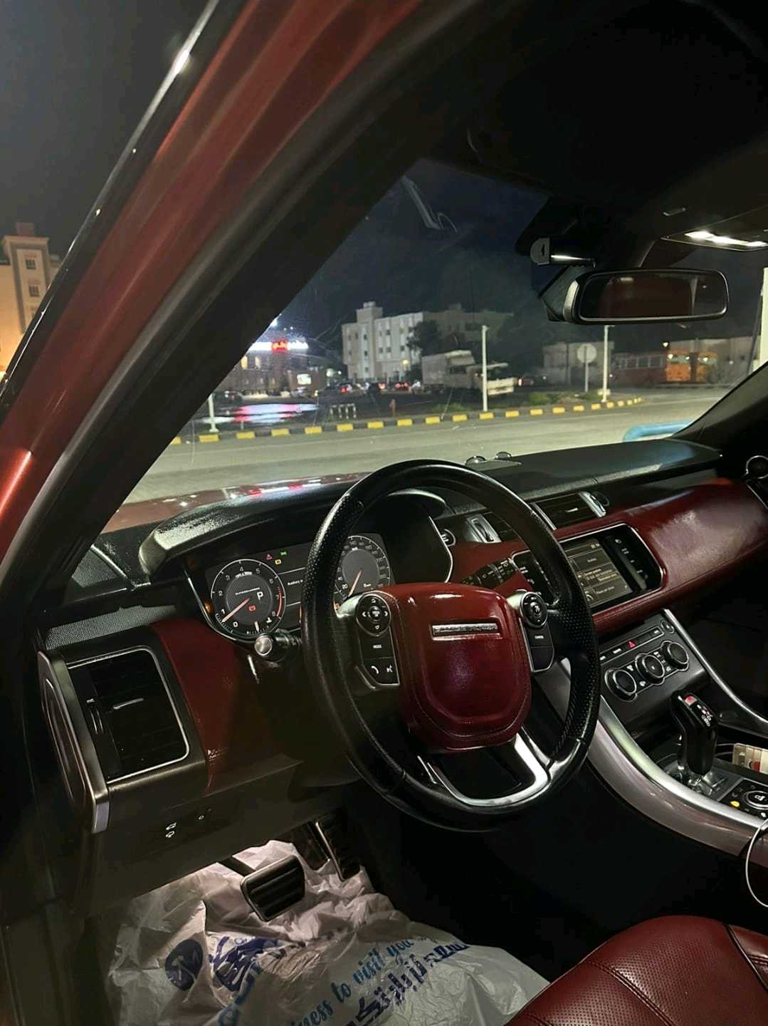 Car Image 2014 LAND ROVER SPORT 