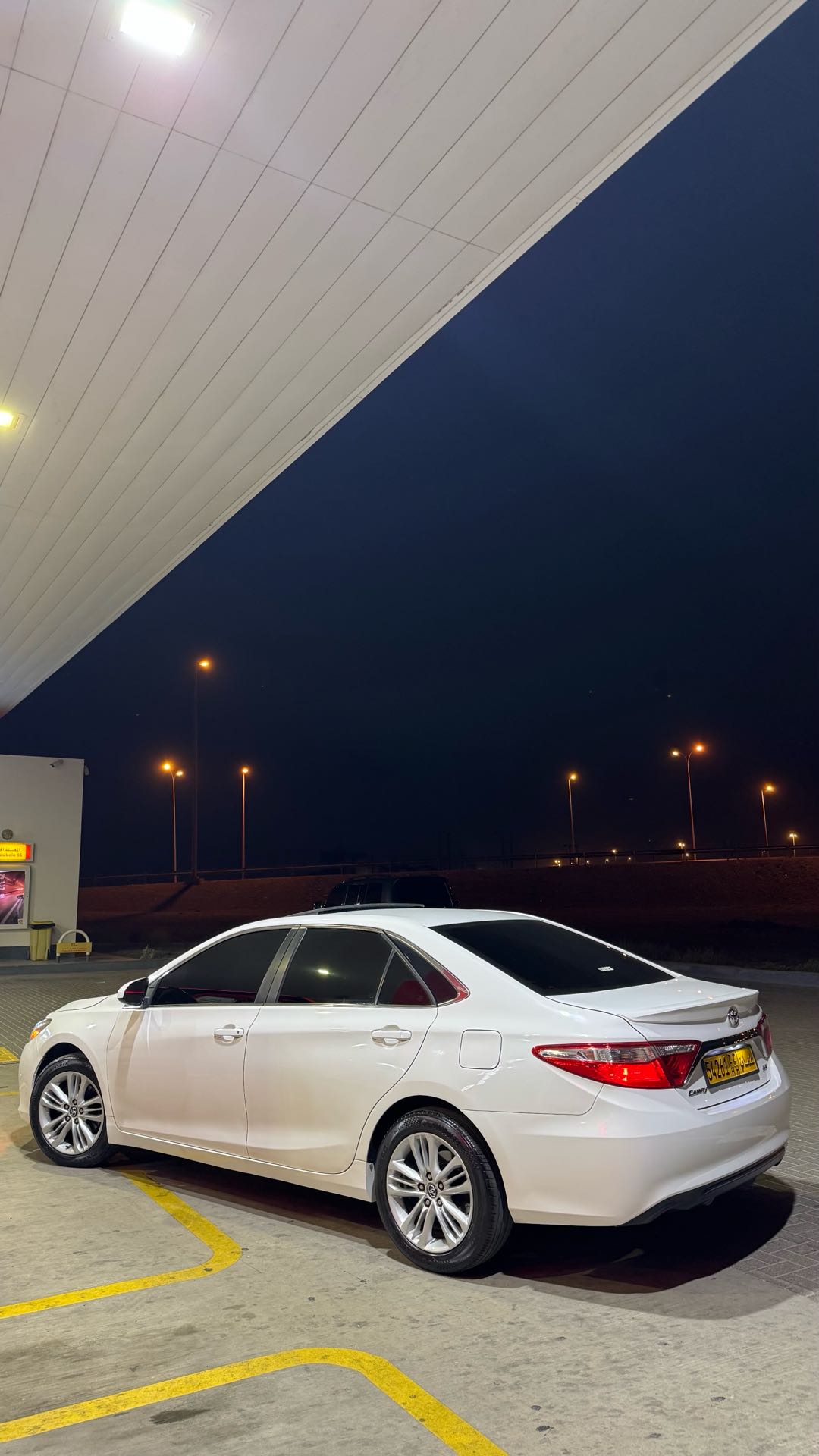 Car Image 2017 TOYOTA CAMRY SE