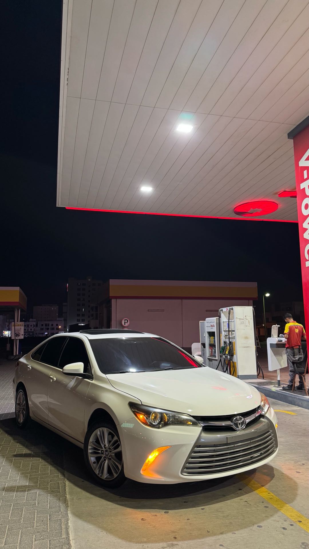Car Image 2017 TOYOTA CAMRY SE