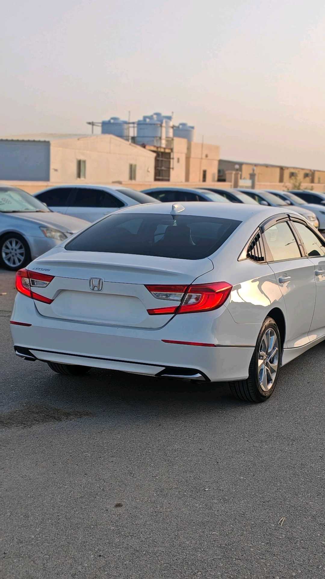 Car Image 2018 HONDA ACCORD LX