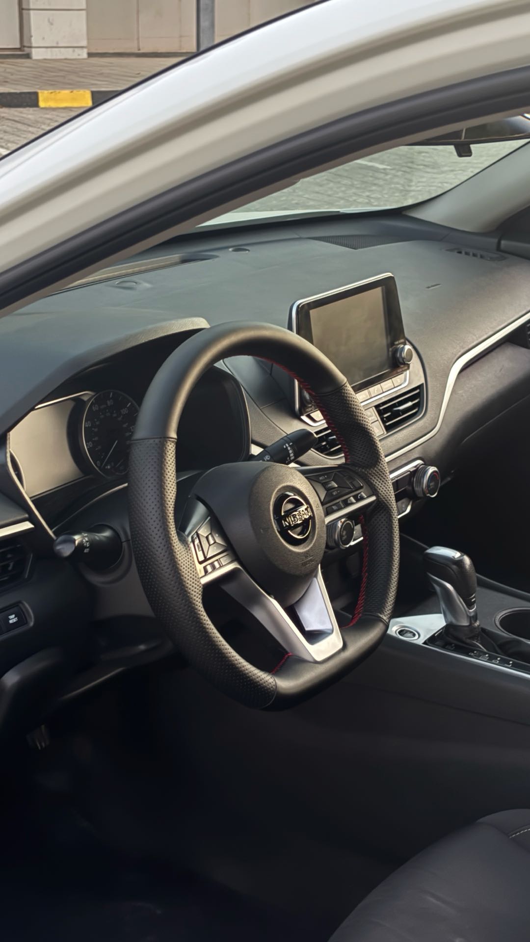 Car Image 2019 NISSAN ALTIMA S